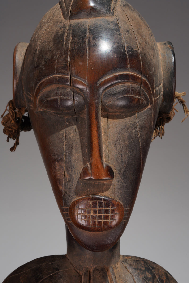 A female Débéle from the Sikasso region