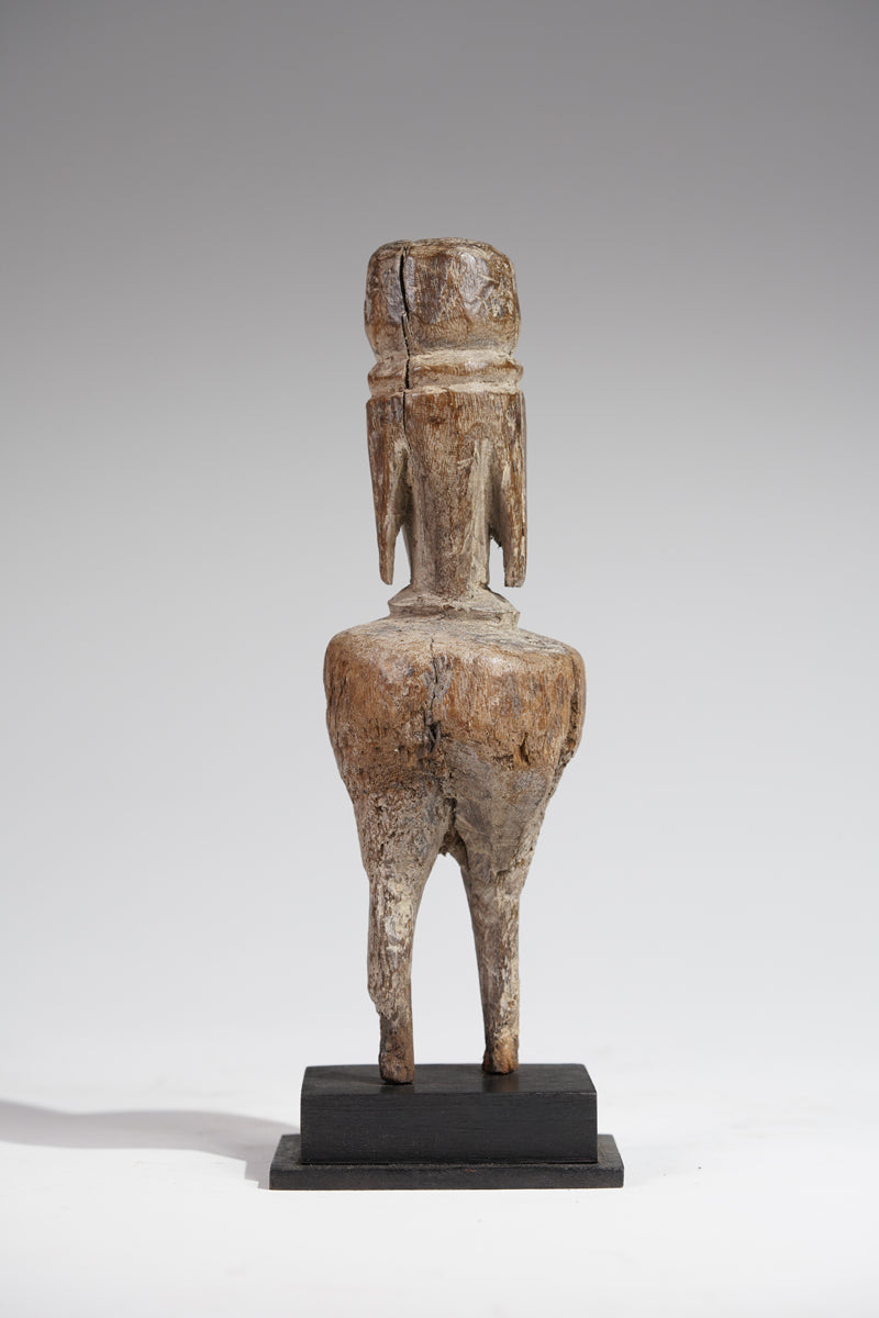 An atypical, small Moba sculpture