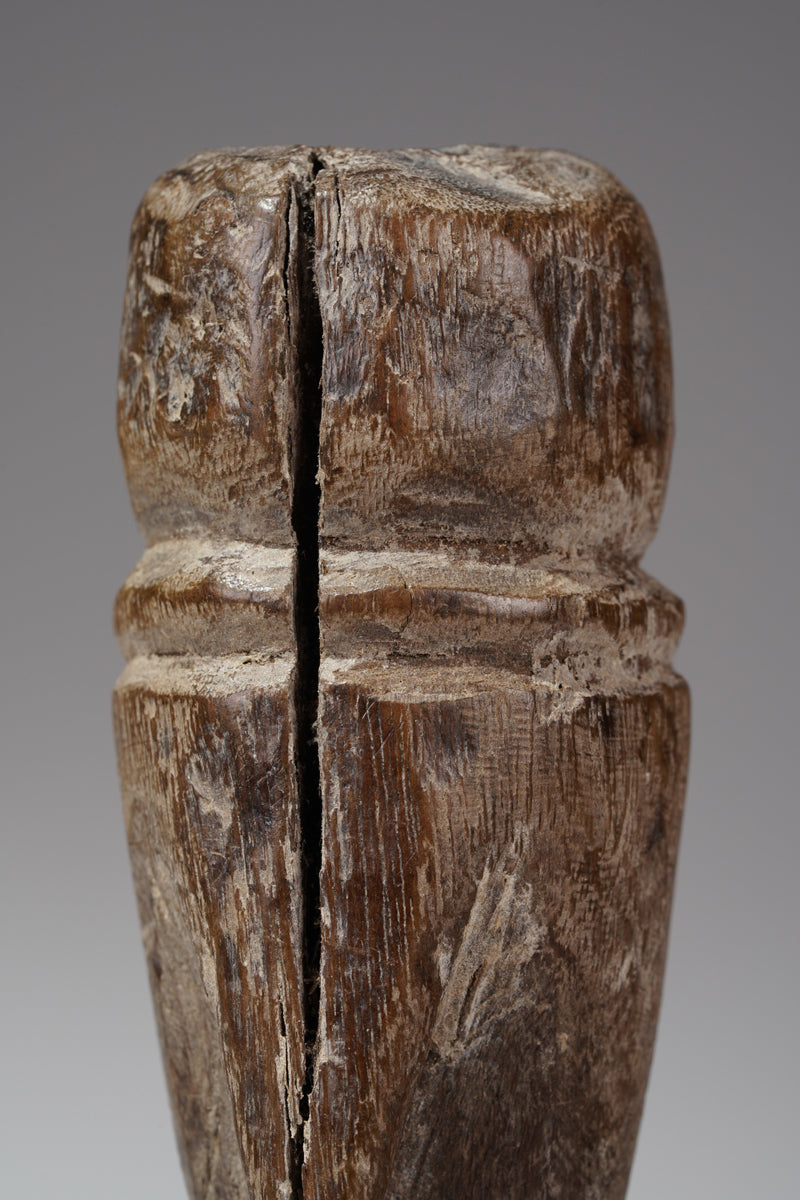 An atypical, small Moba sculpture