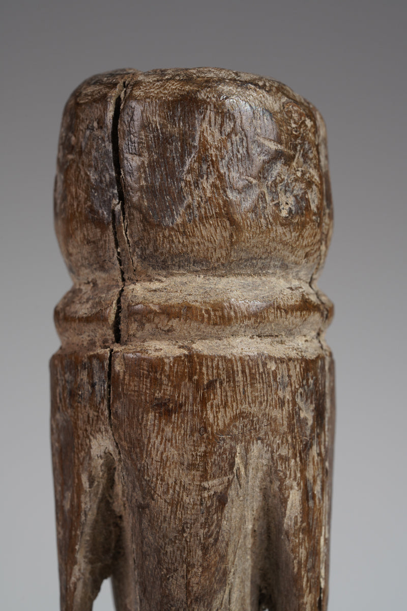 An atypical, small Moba sculpture