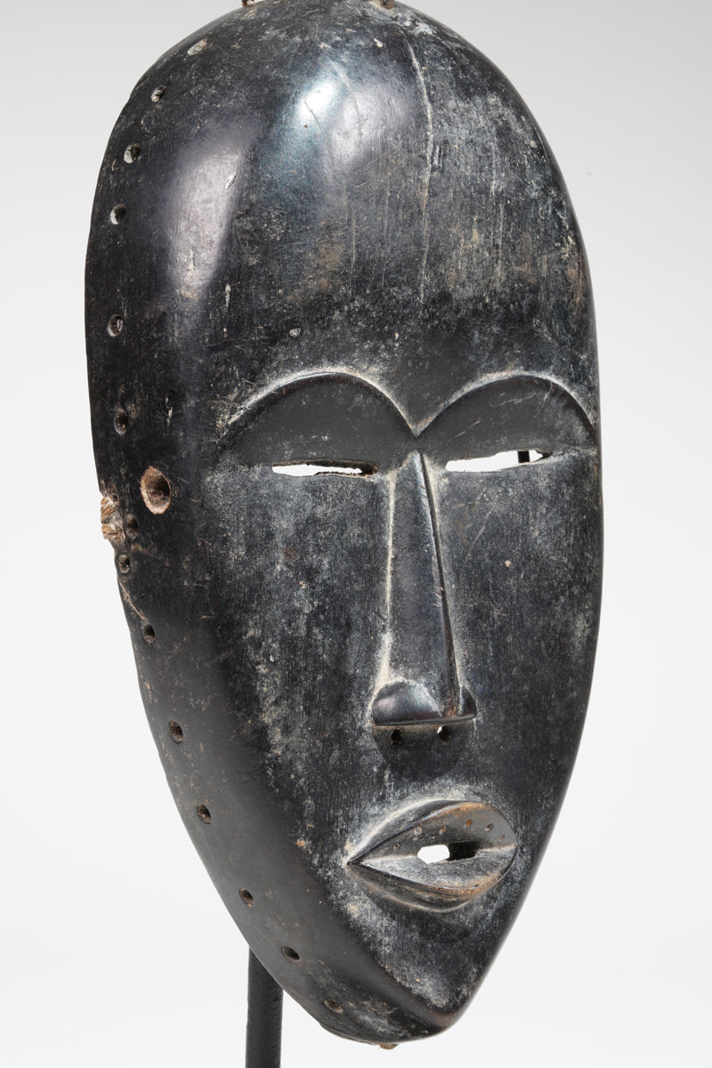 A Dan mask from the Man region
