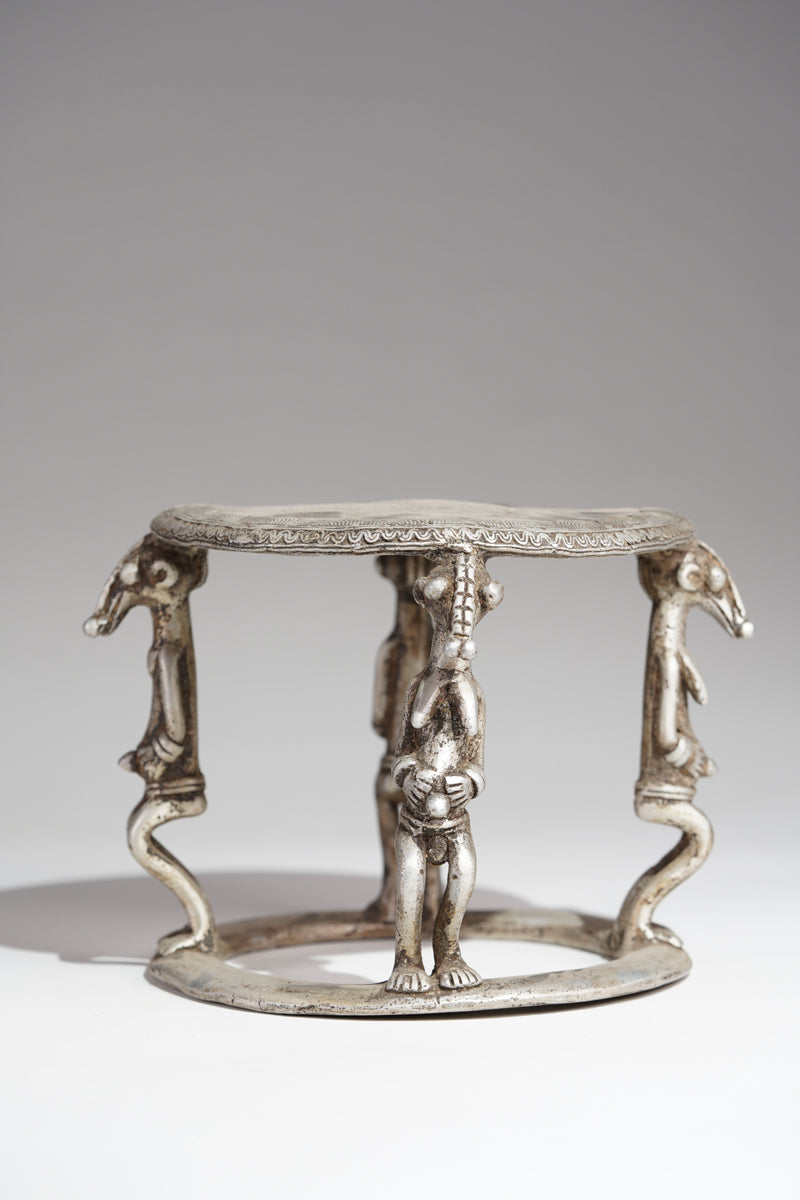 A Lobi/Gan circular aluminium tabouret