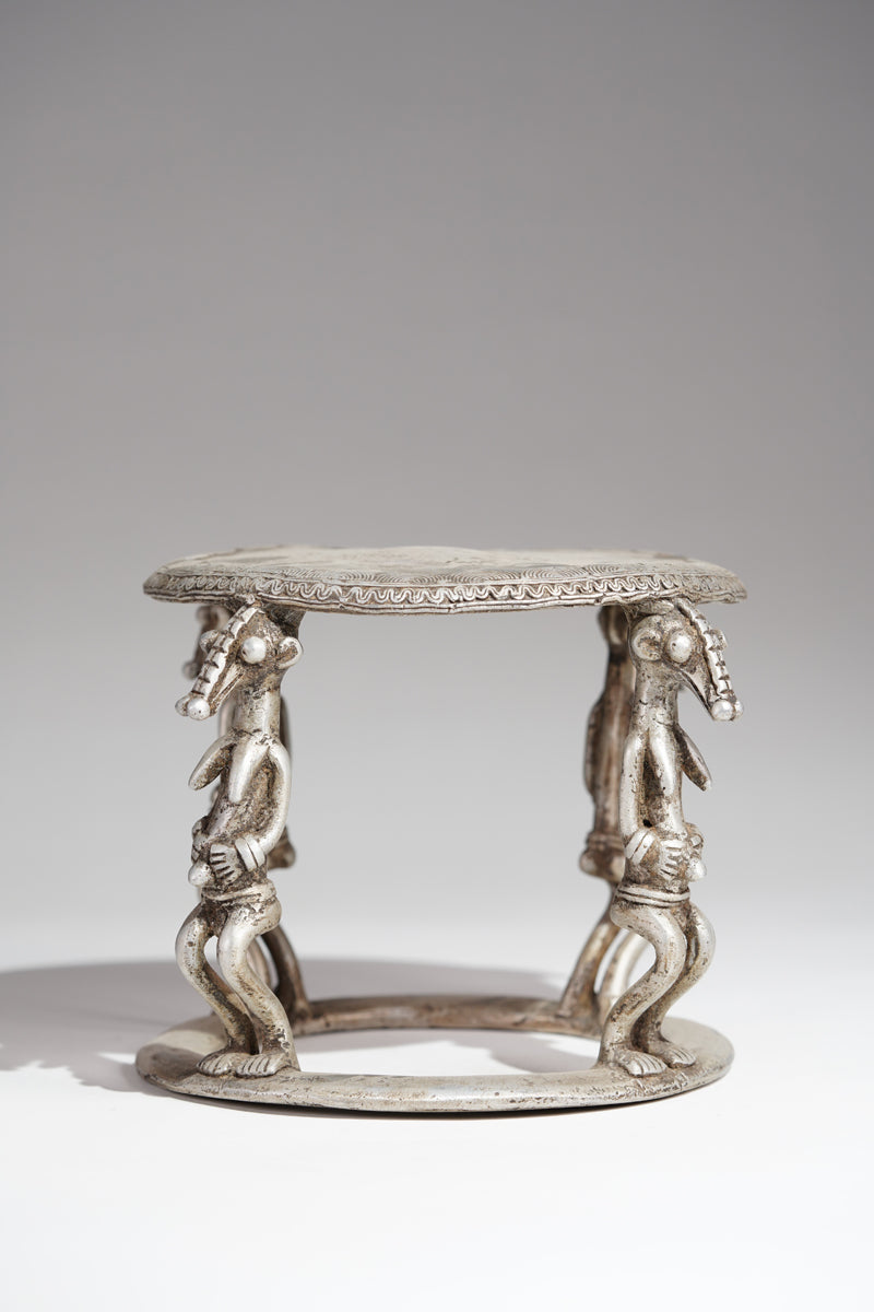 A Lobi/Gan circular aluminium tabouret