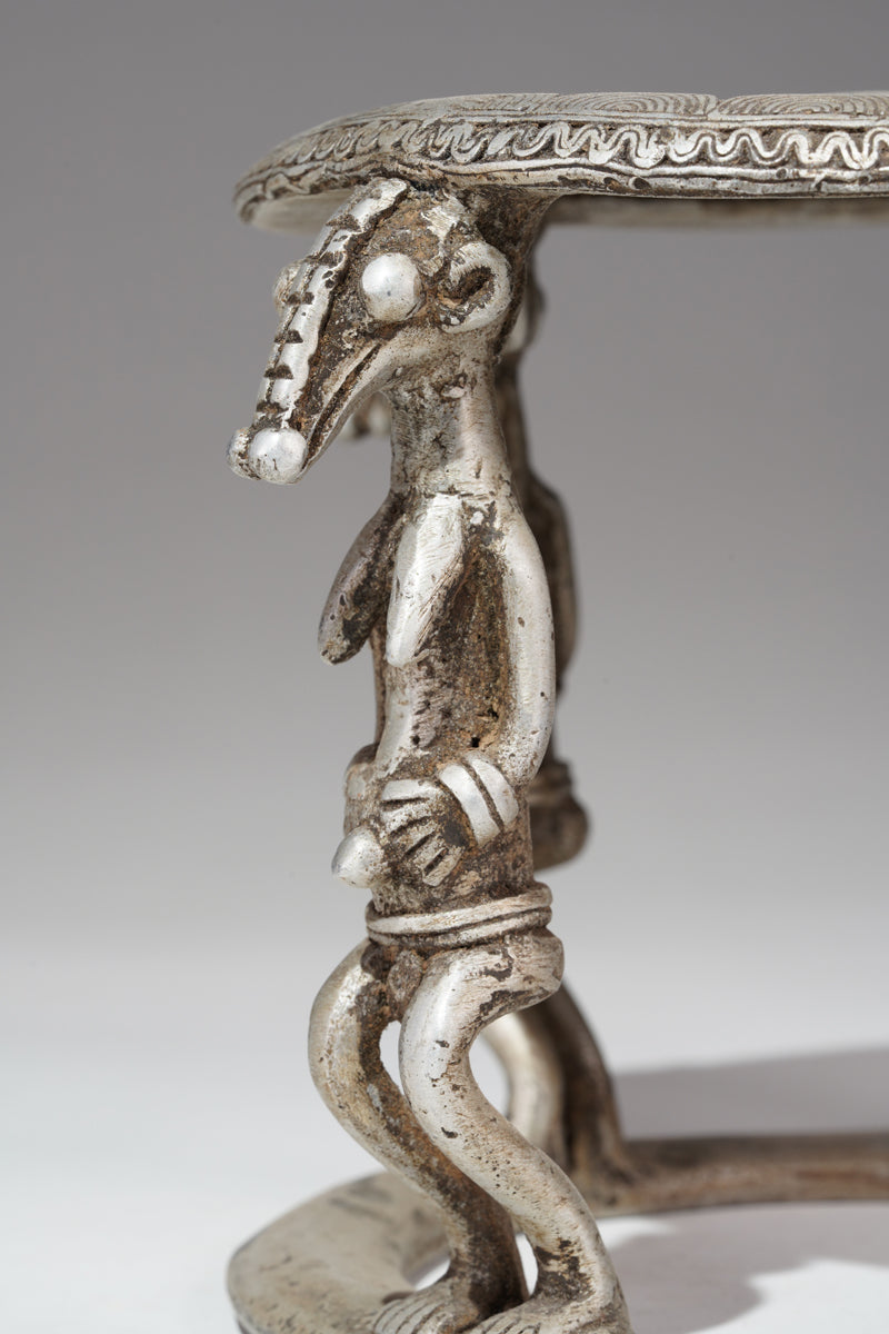 A Lobi/Gan circular aluminium tabouret