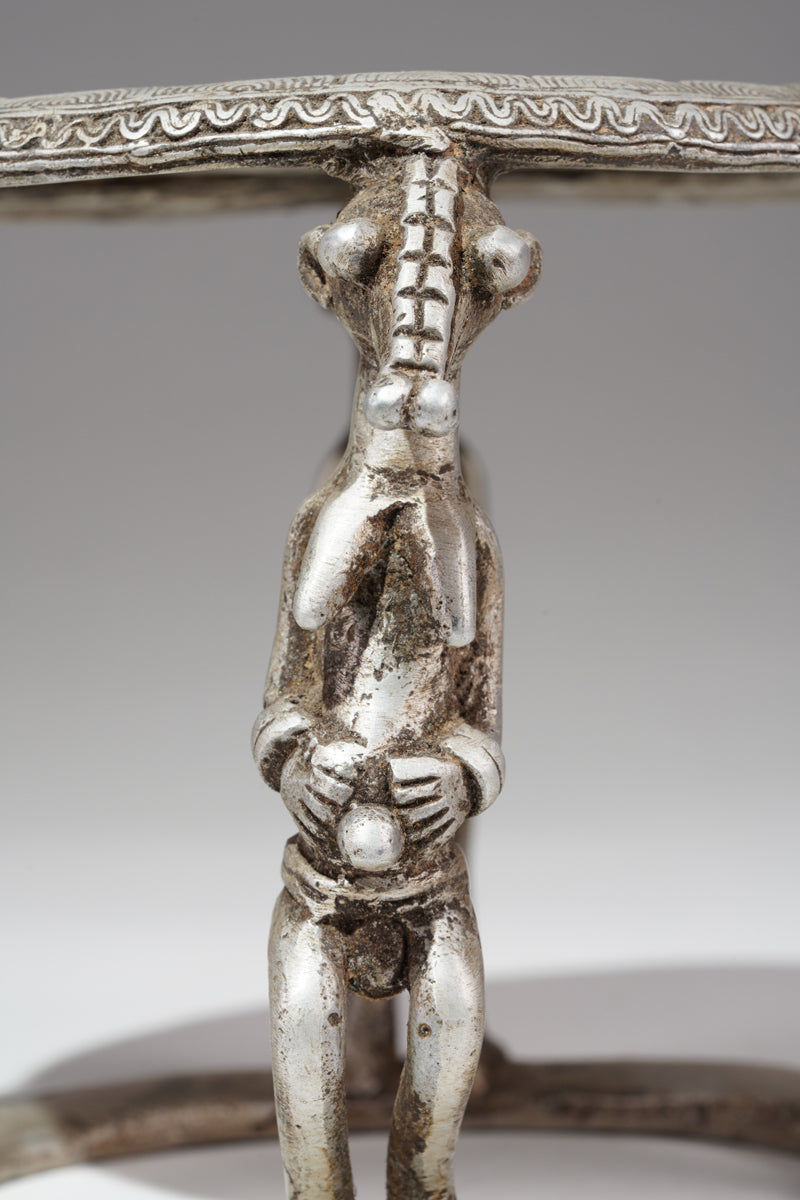 A Lobi/Gan circular aluminium tabouret