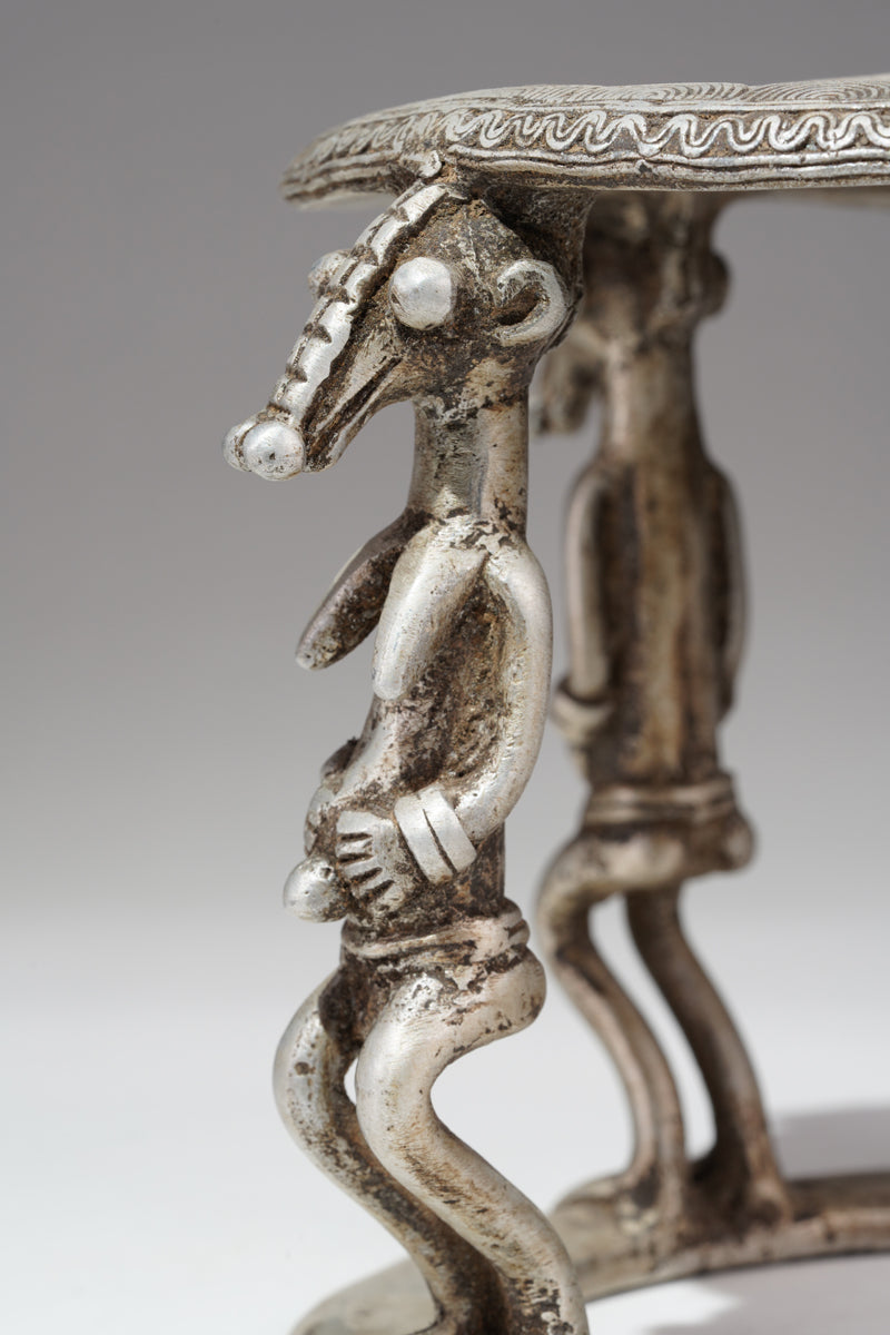 A Lobi/Gan circular aluminium tabouret