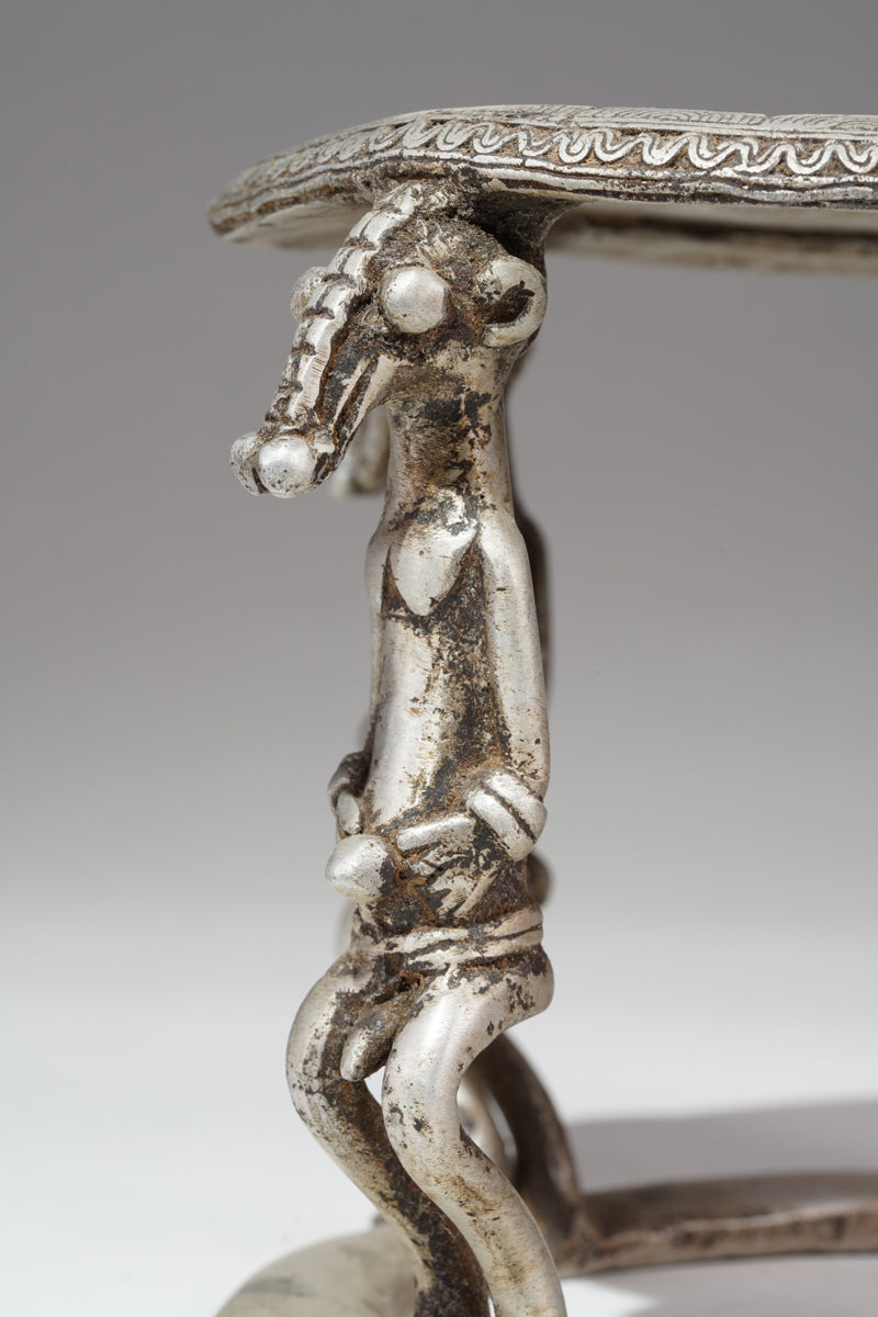 A Lobi/Gan circular aluminium tabouret