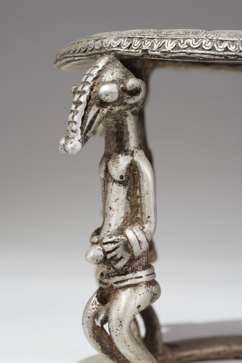 A Lobi/Gan circular aluminium tabouret