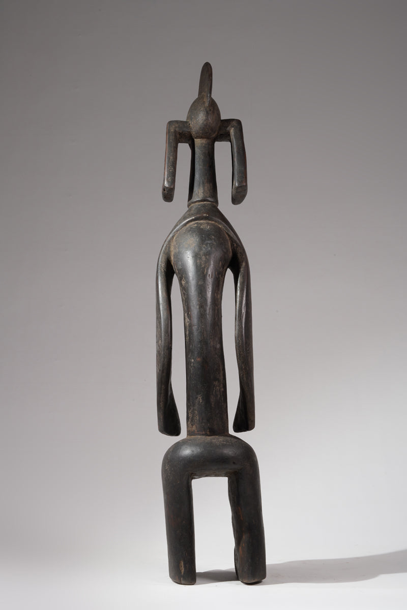 A female Mumuye sculpture