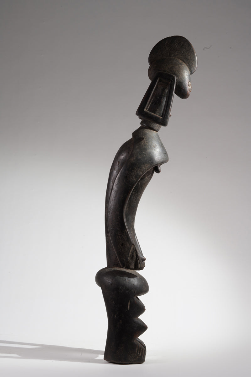 A female Mumuye sculpture