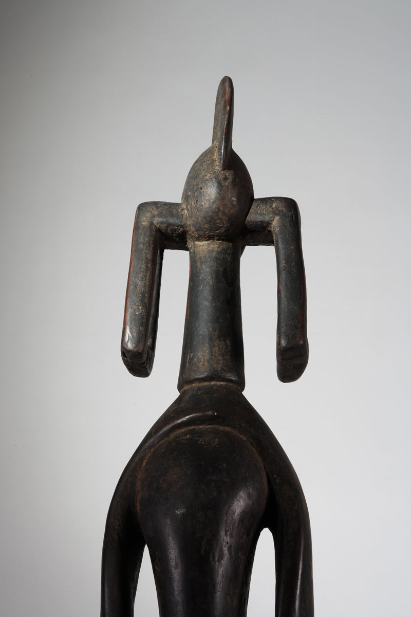 A female Mumuye sculpture