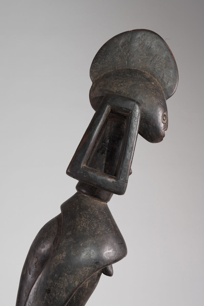 A female Mumuye sculpture