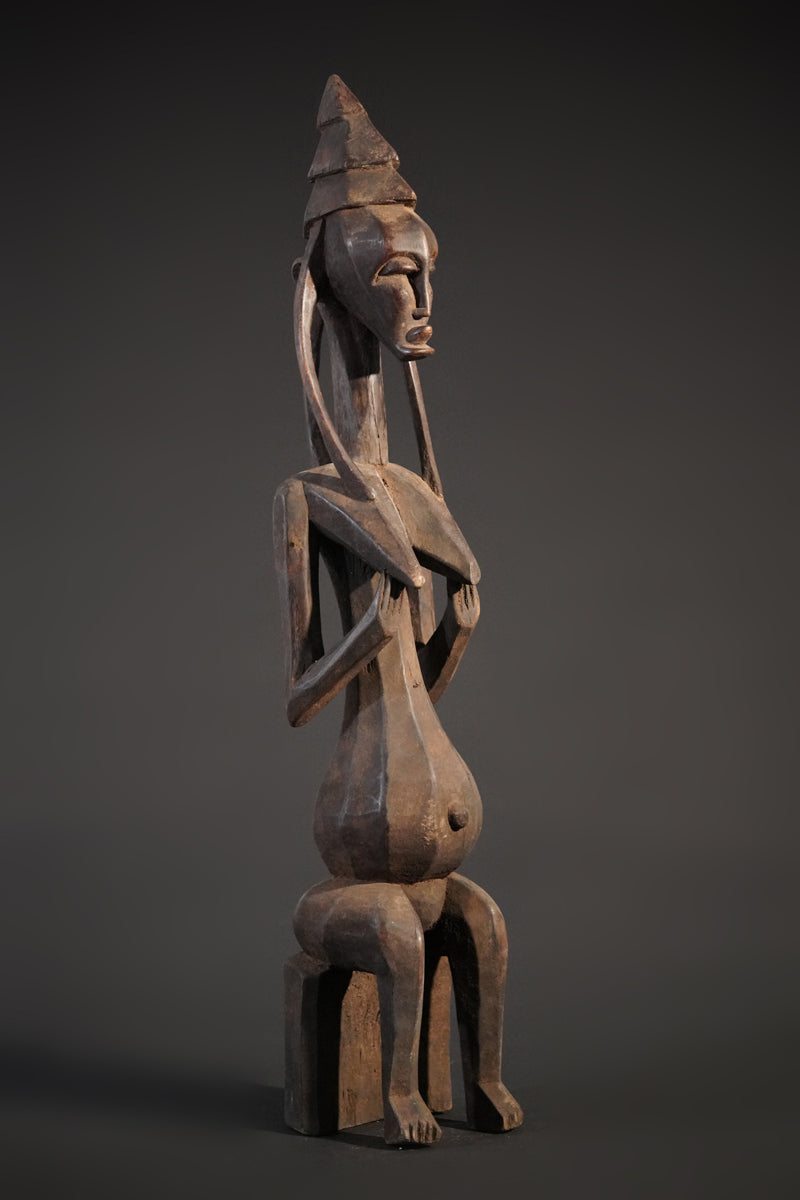 A Bamana Gwandusu Araba seated