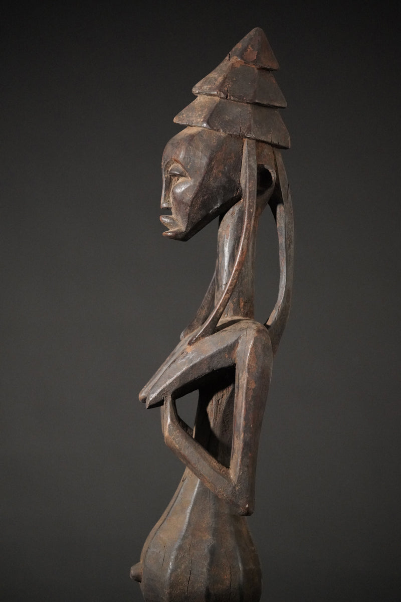 A Bamana Gwandusu Araba seated