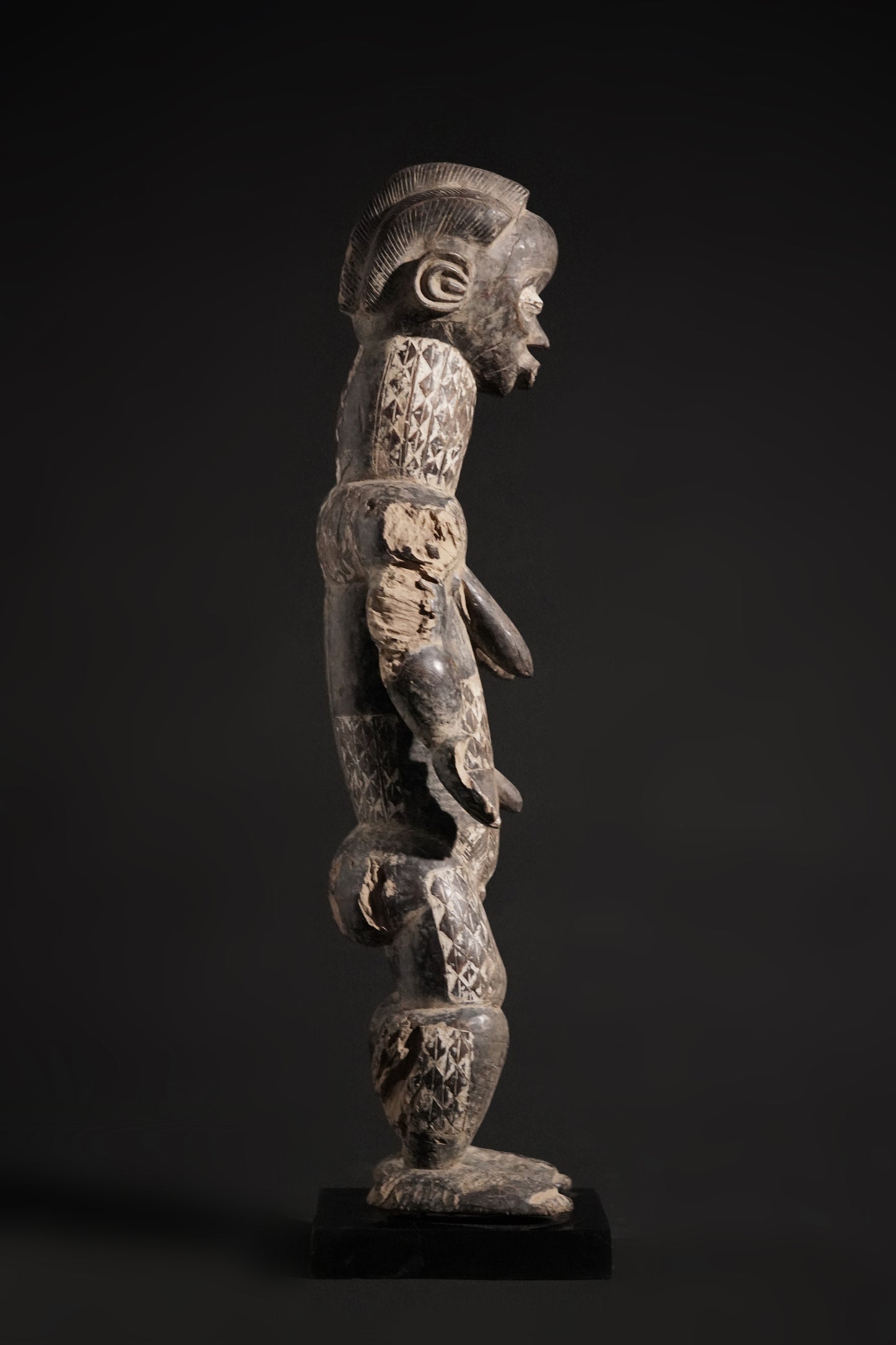 A female Bété sculpture