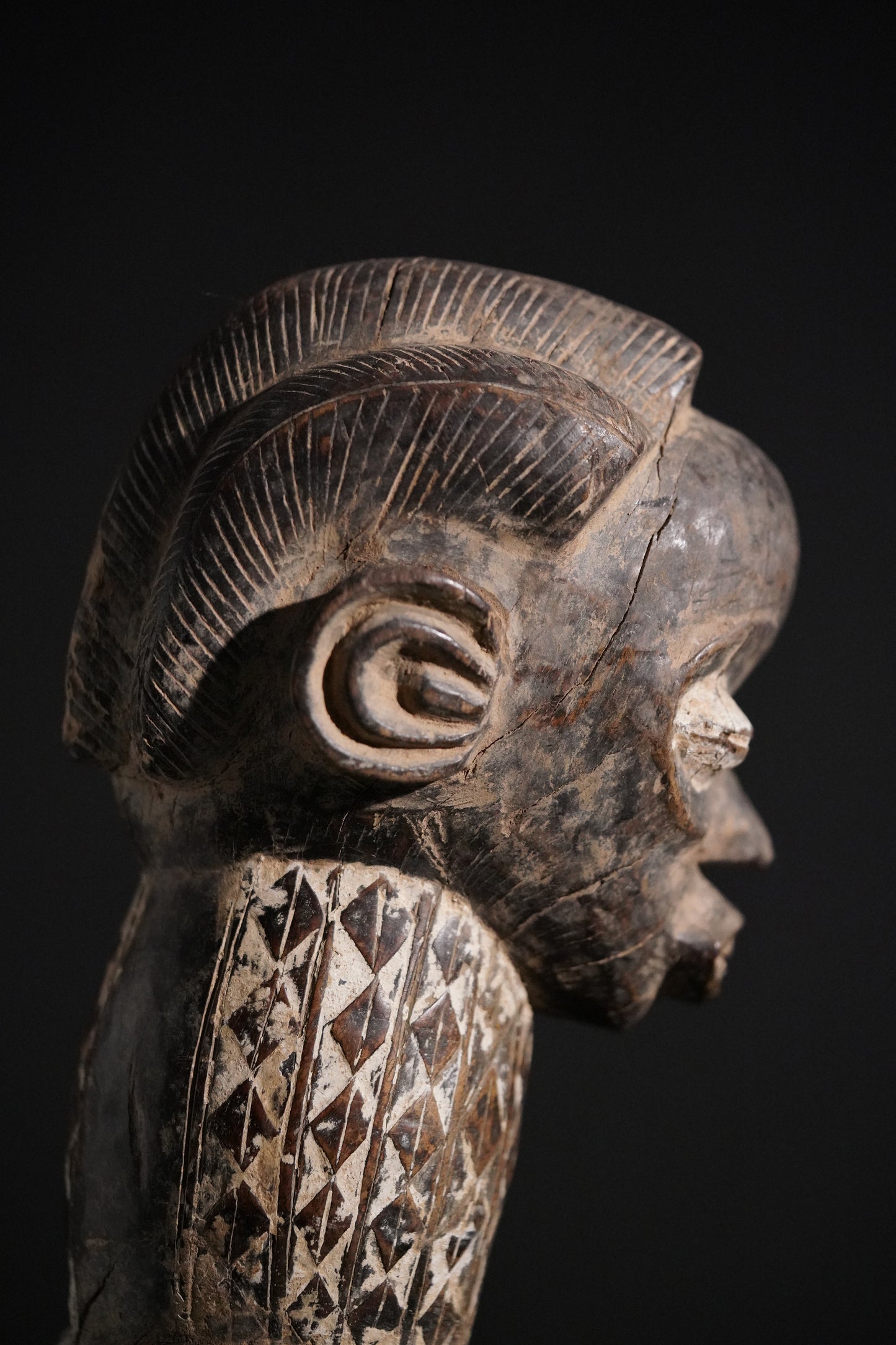 A female Bété sculpture