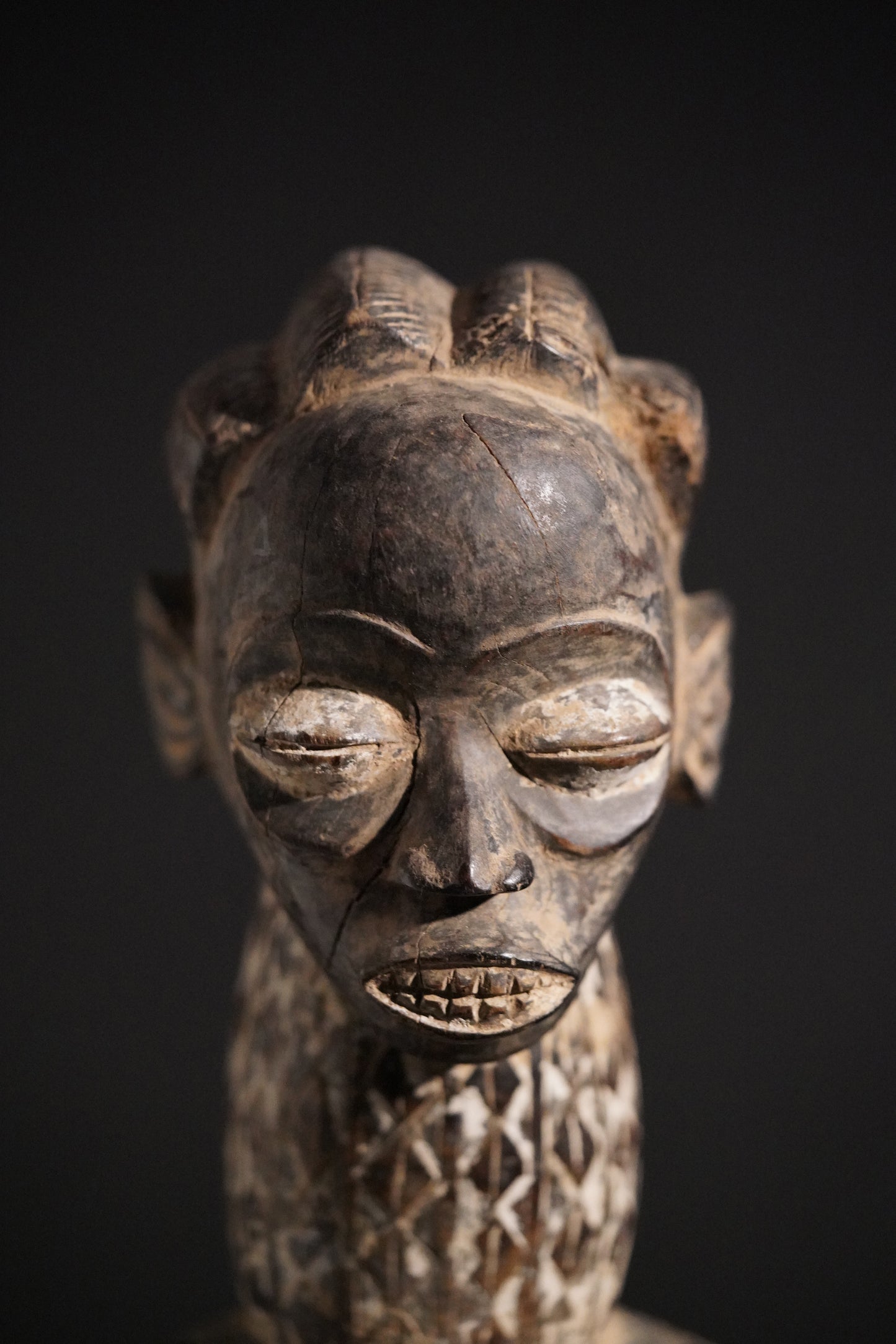 A female Bété sculpture