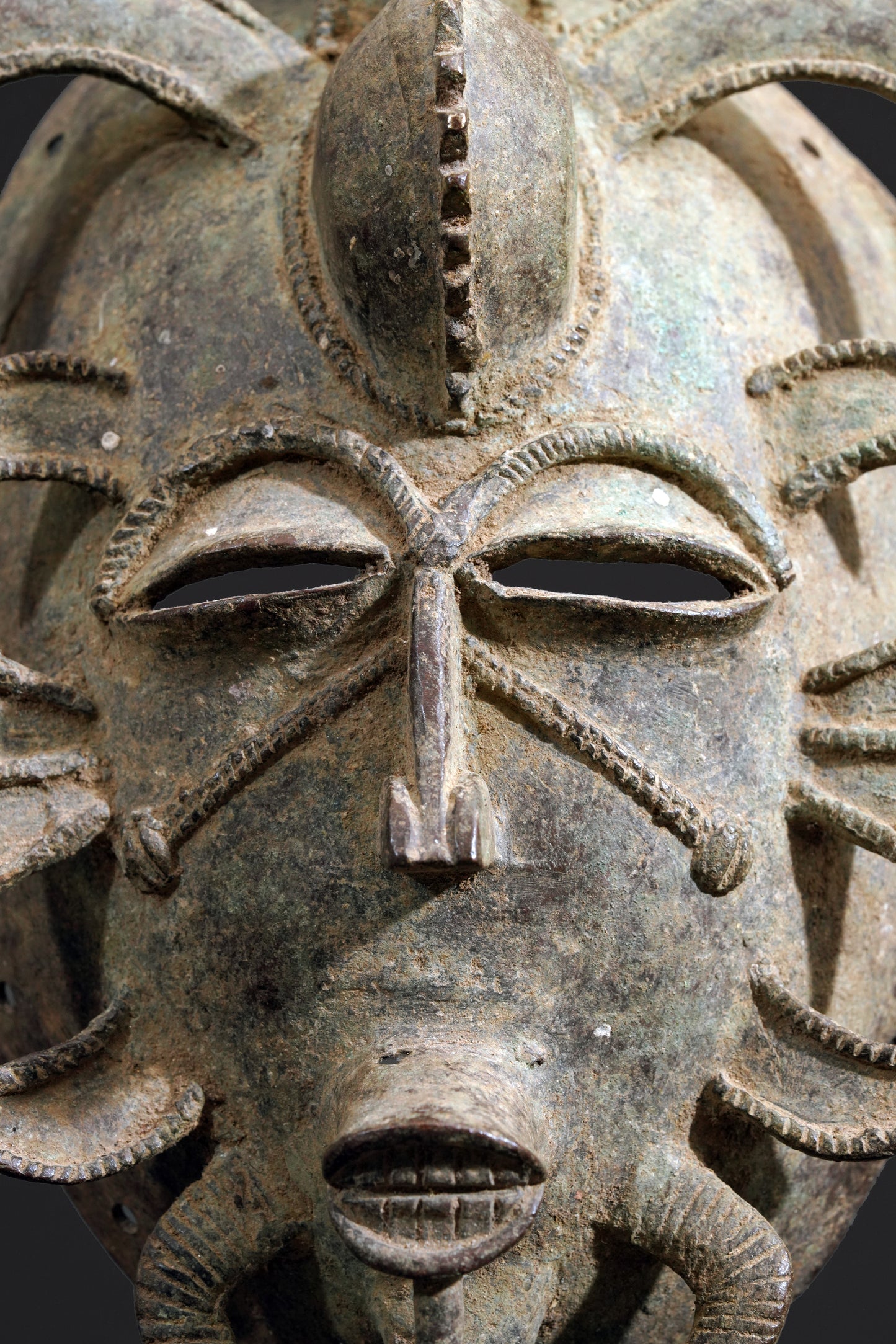 A Senufo Kpelié mask