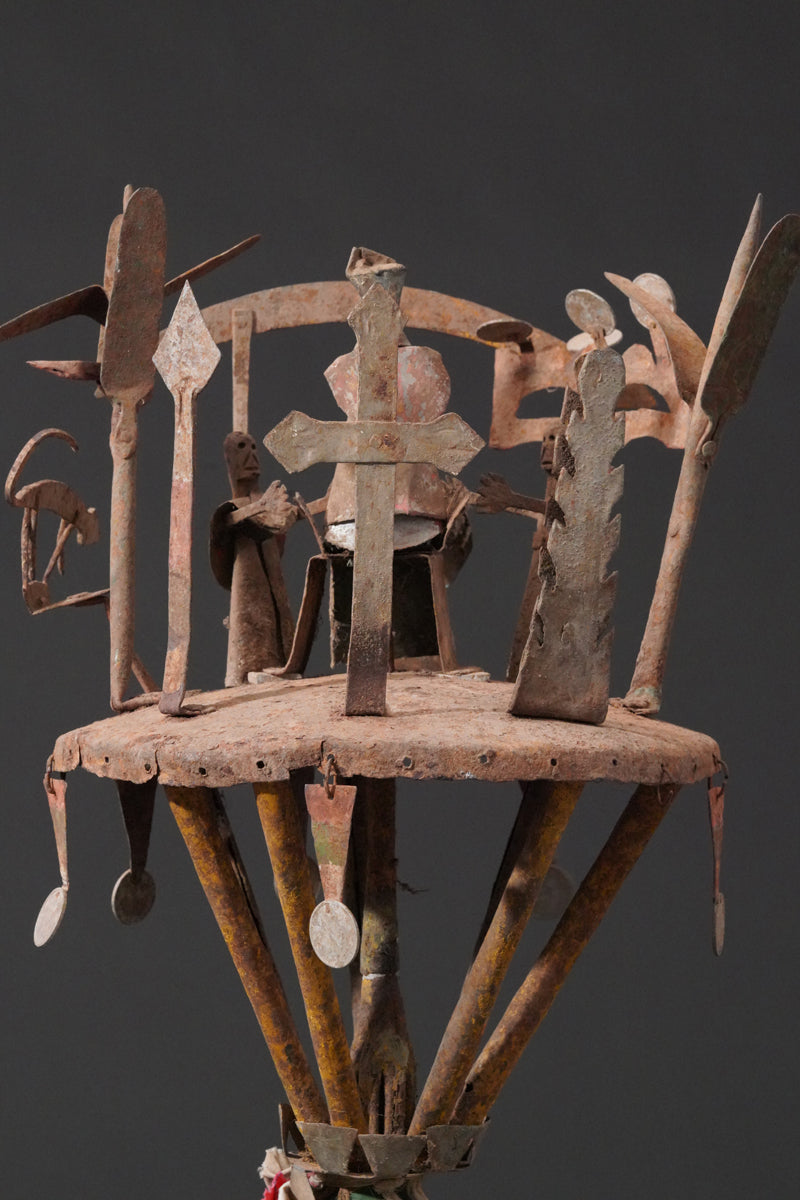 A portable iron Fon altar called asen