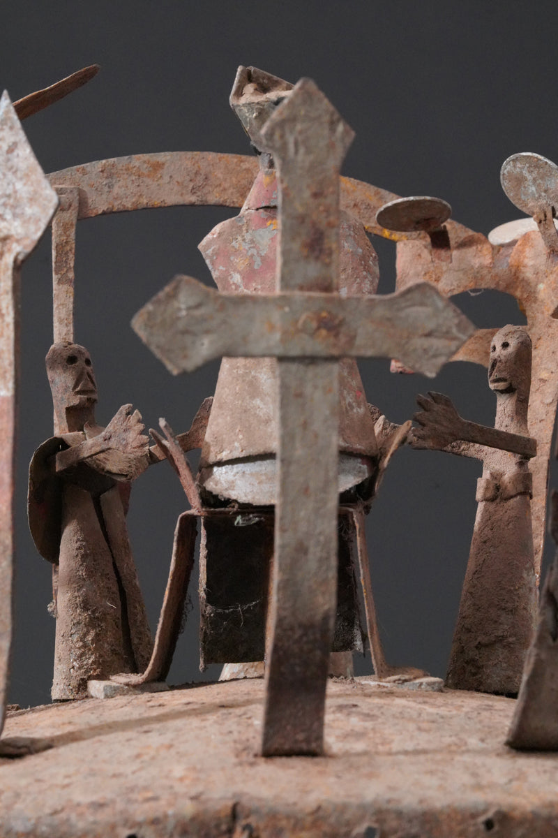 A portable iron Fon altar called asen