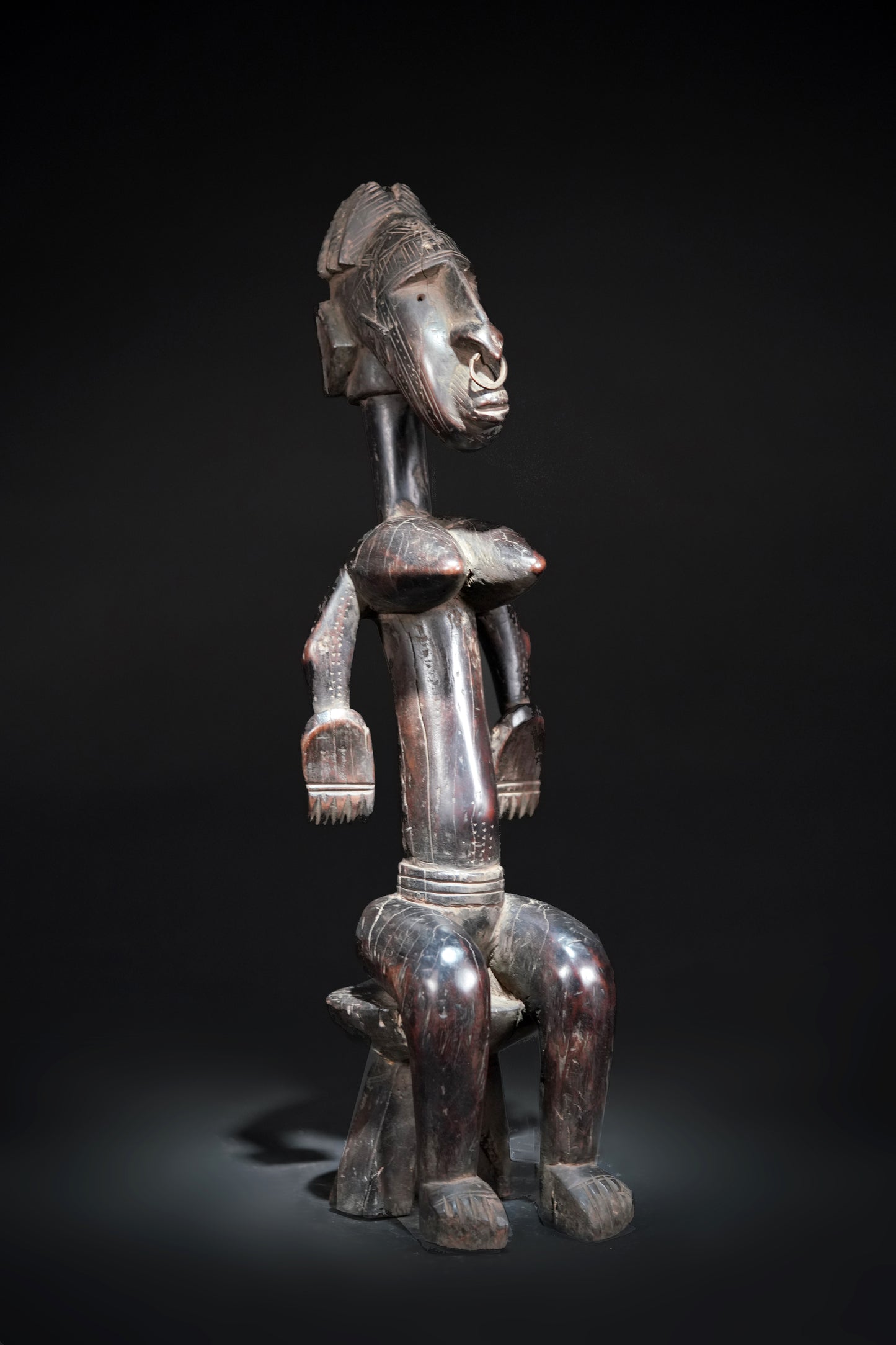 A female Kala (Bamana) sculpture