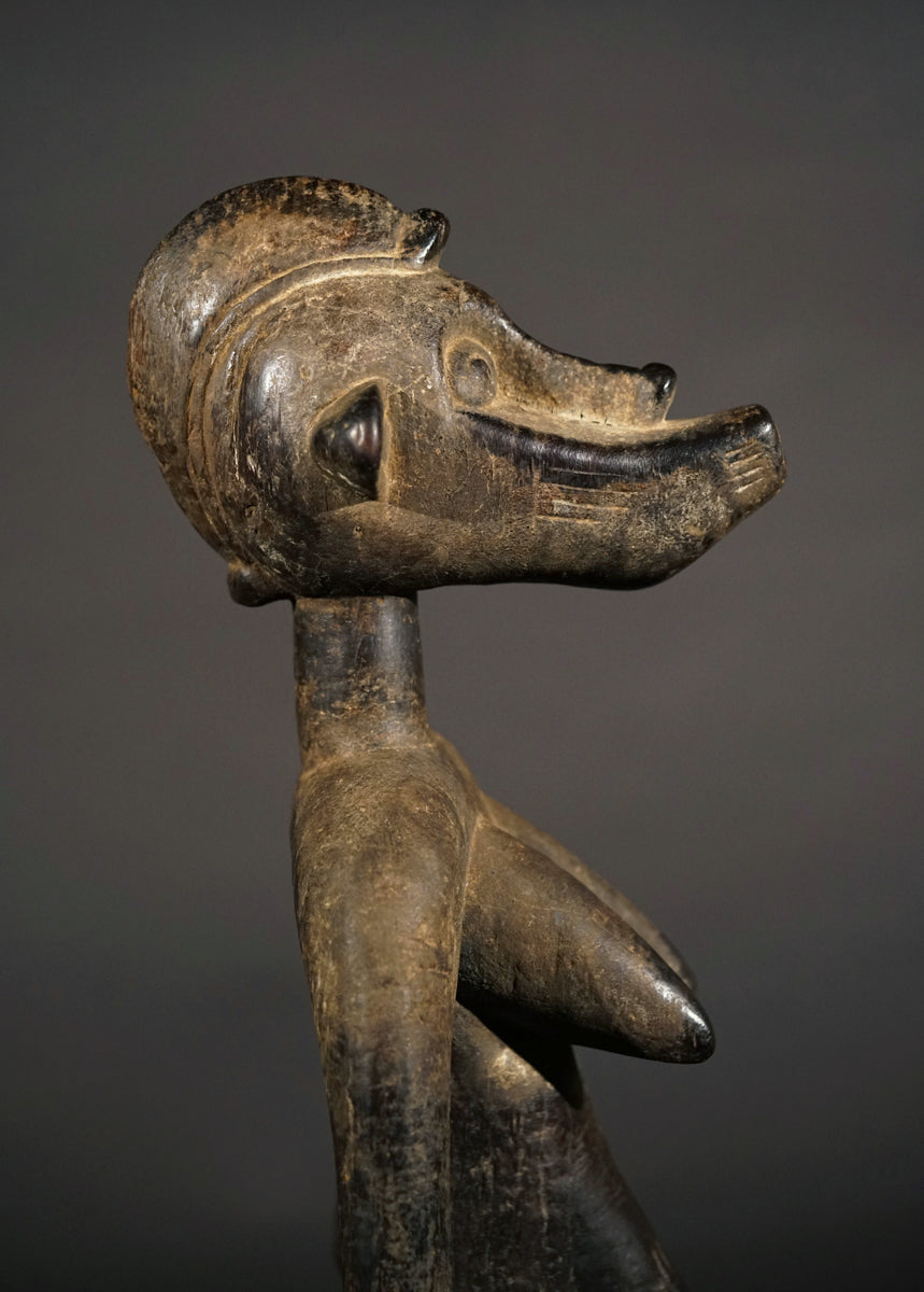 A female Senufo Rhytmpounder, called Deblé