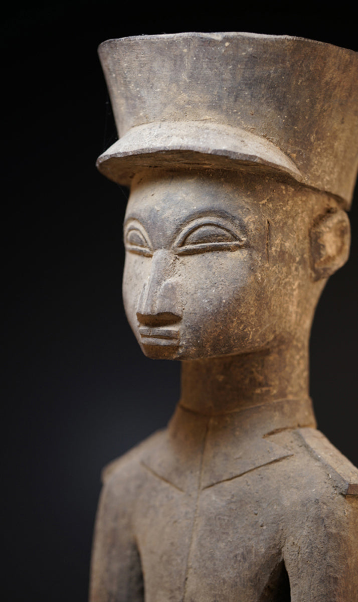 A so called "Colon-Sculpture" of Kilite Noufe