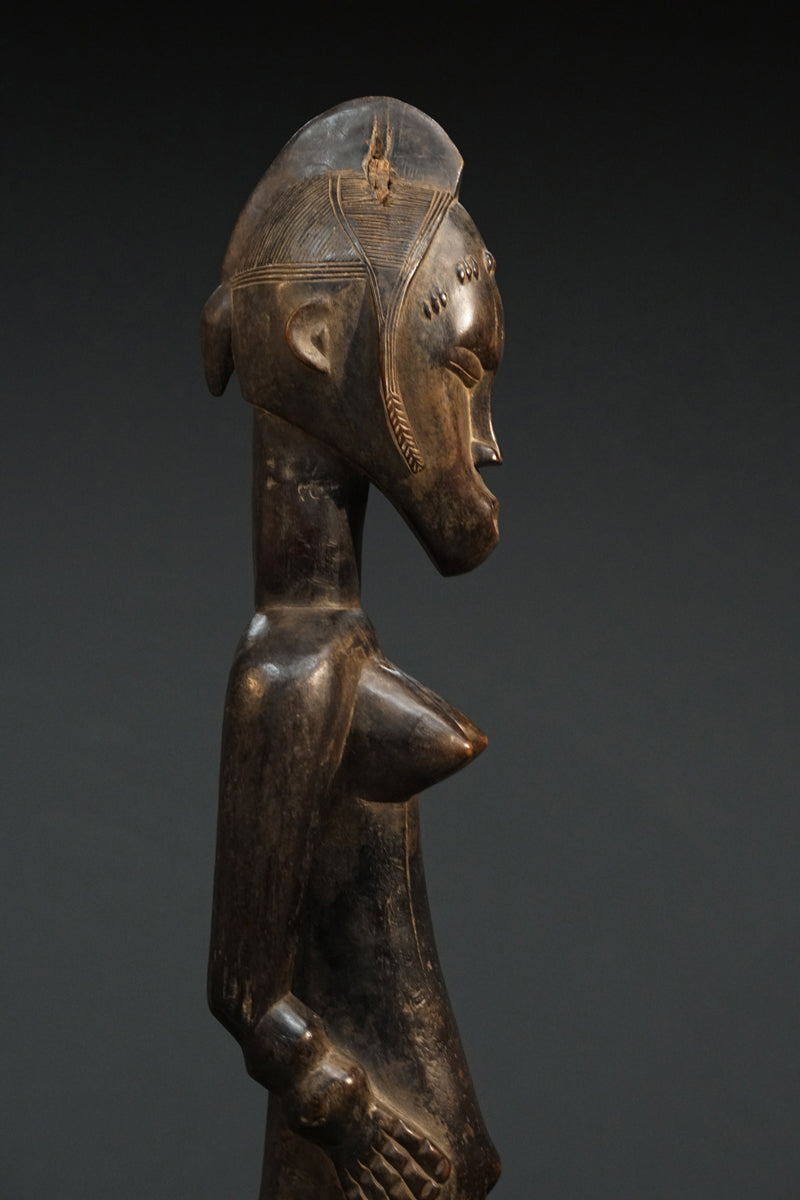 A rare female Guro sculpture