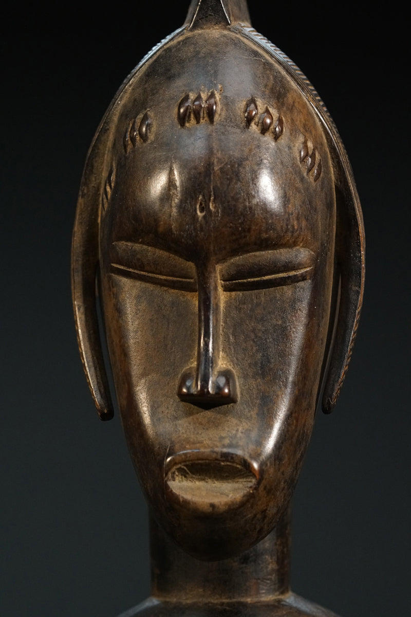 A rare female Guro sculpture