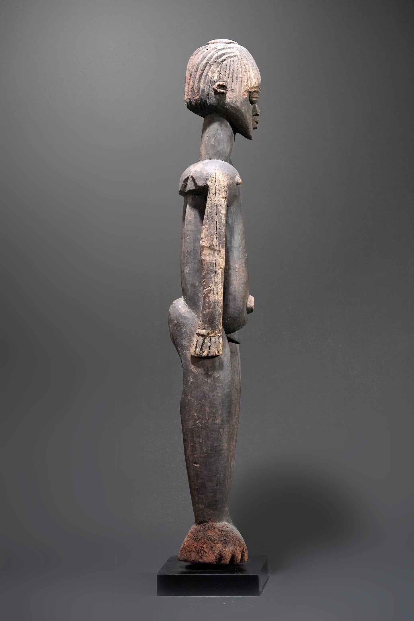 A male Lobi sculpture