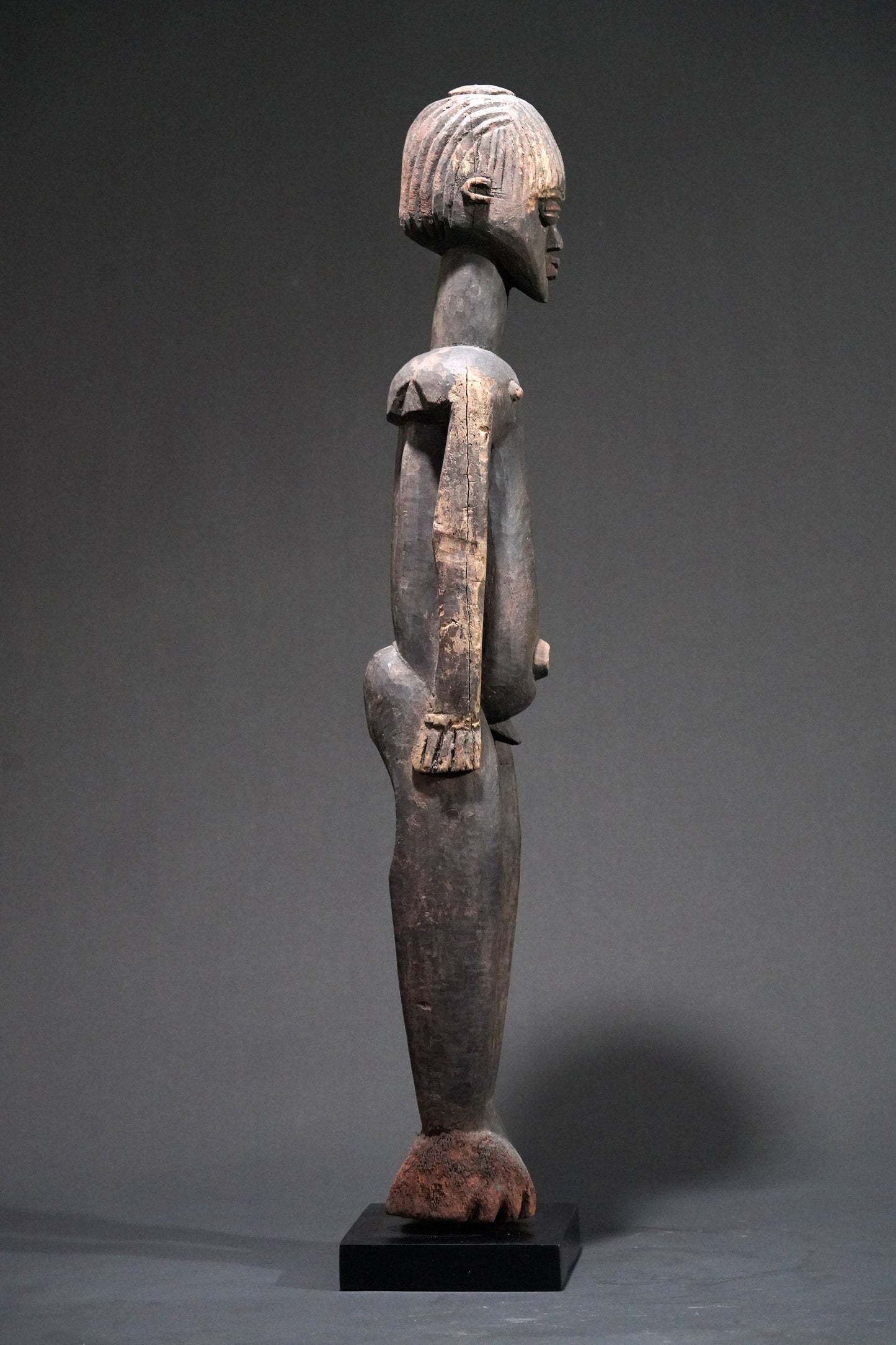 A male Lobi sculpture