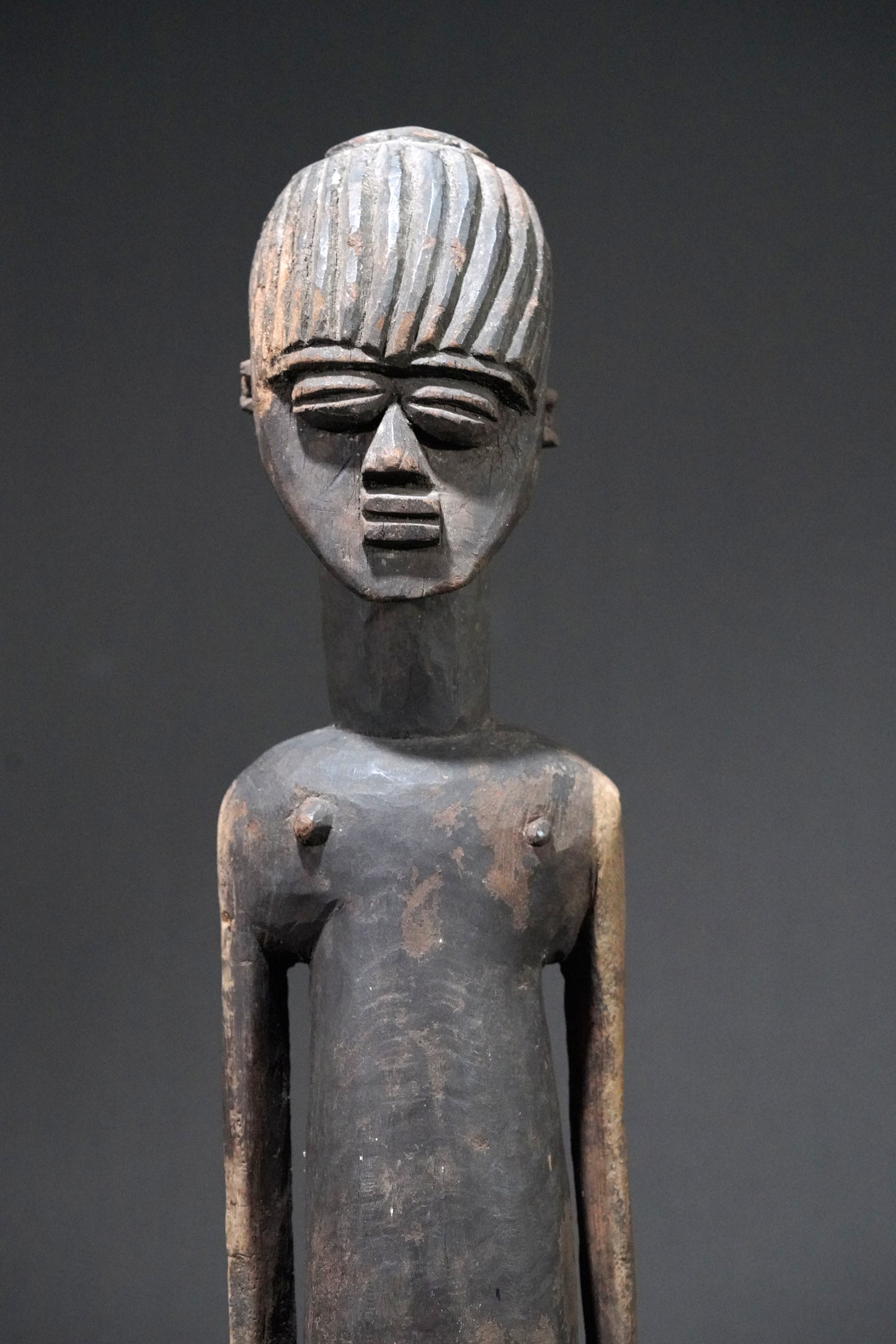 A male Lobi sculpture