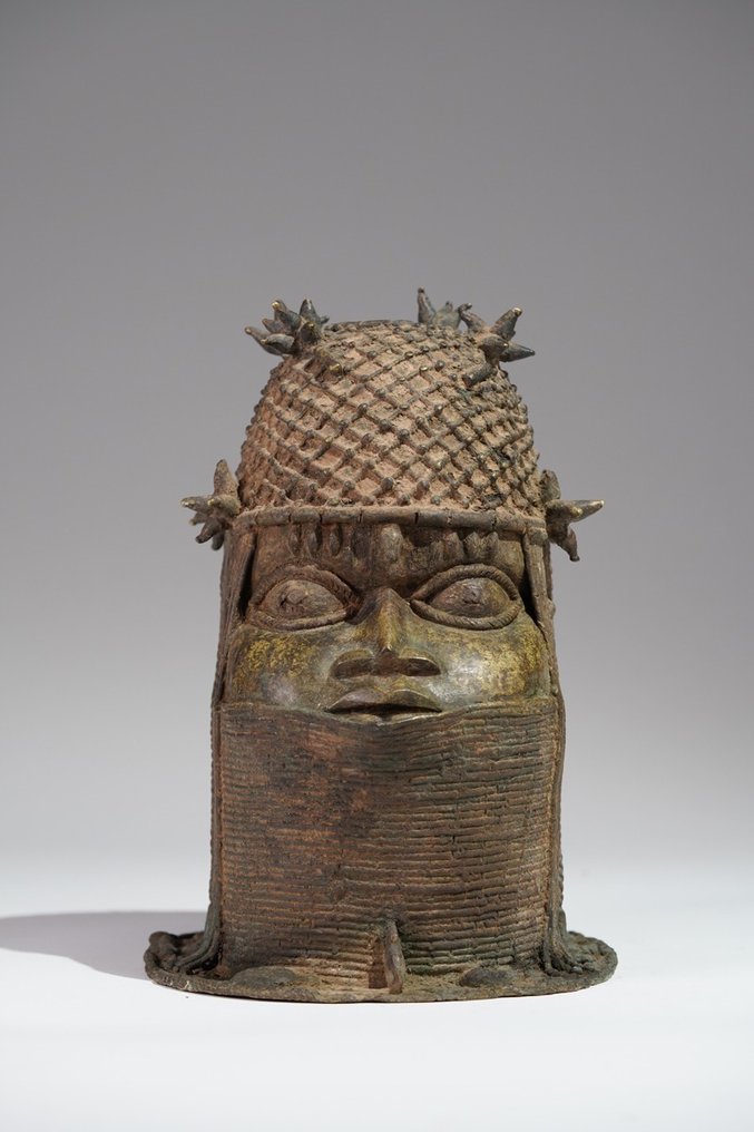 A commemorative Ọba head, Uhunmwu Elao