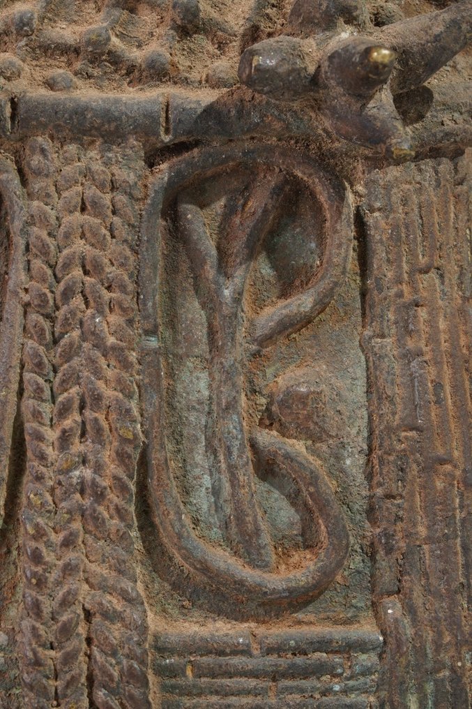 A commemorative Ọba head, Uhunmwu Elao