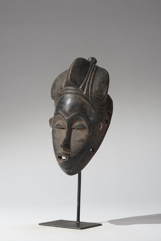A Royal Baule Mask