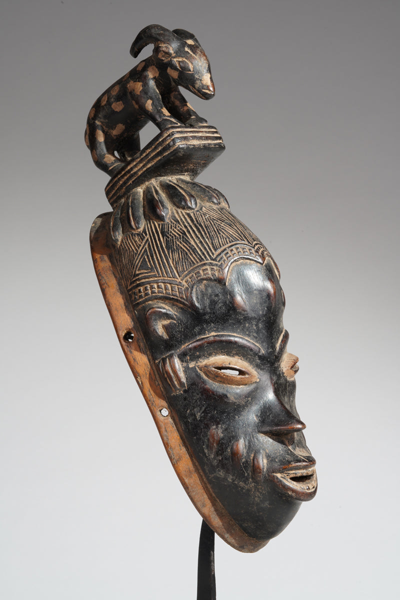 A Guro mask