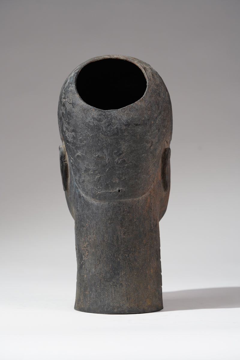 A naturalistic, thinwalled bronze head