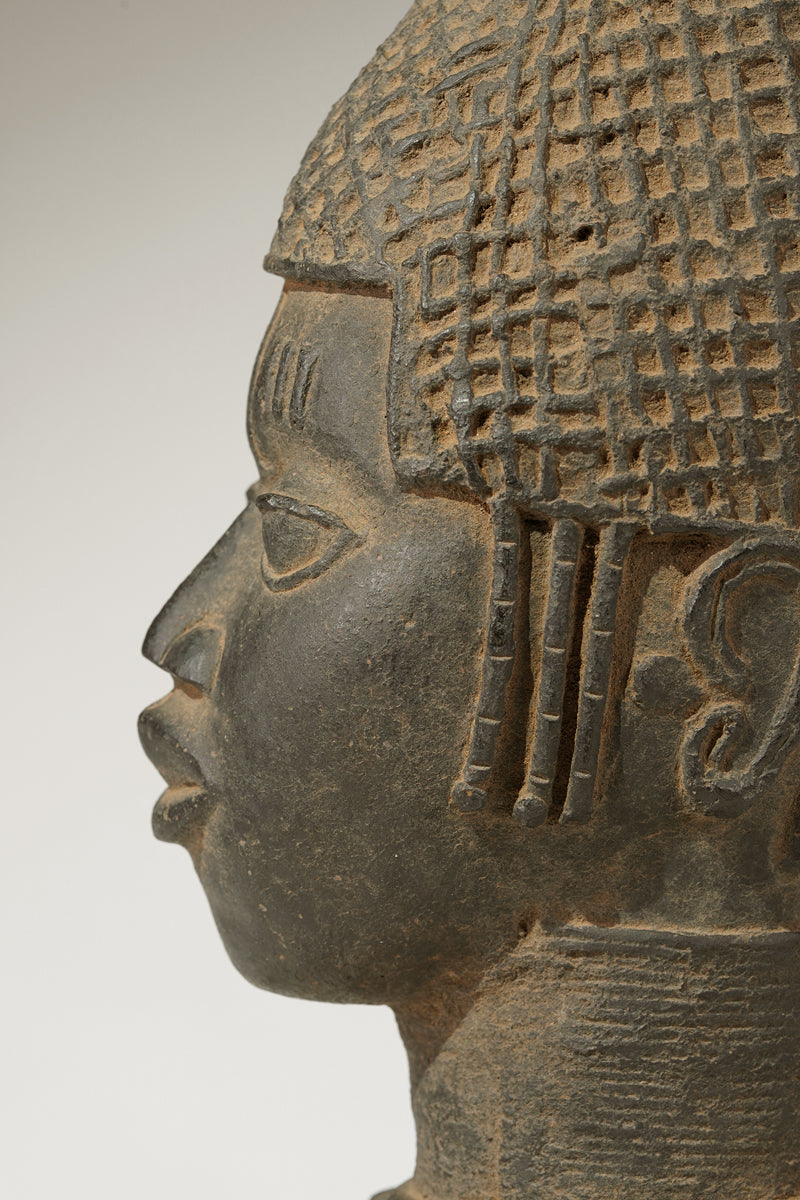 An bronze head of Queen Idia
