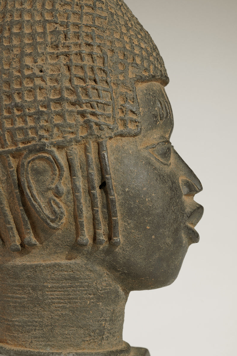 An bronze head of Queen Idia