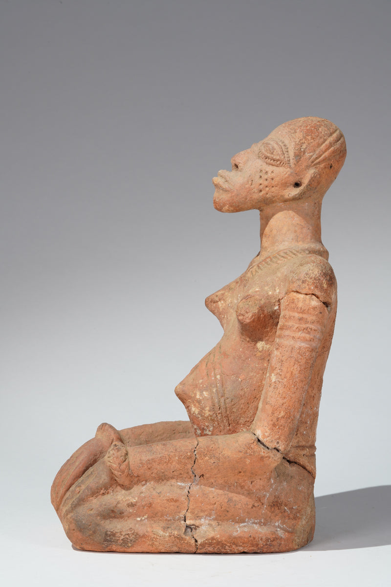 彫刻・オブジェ trueiin A Djenne terracotta figure – Galerie Wolfgang Jaenicke