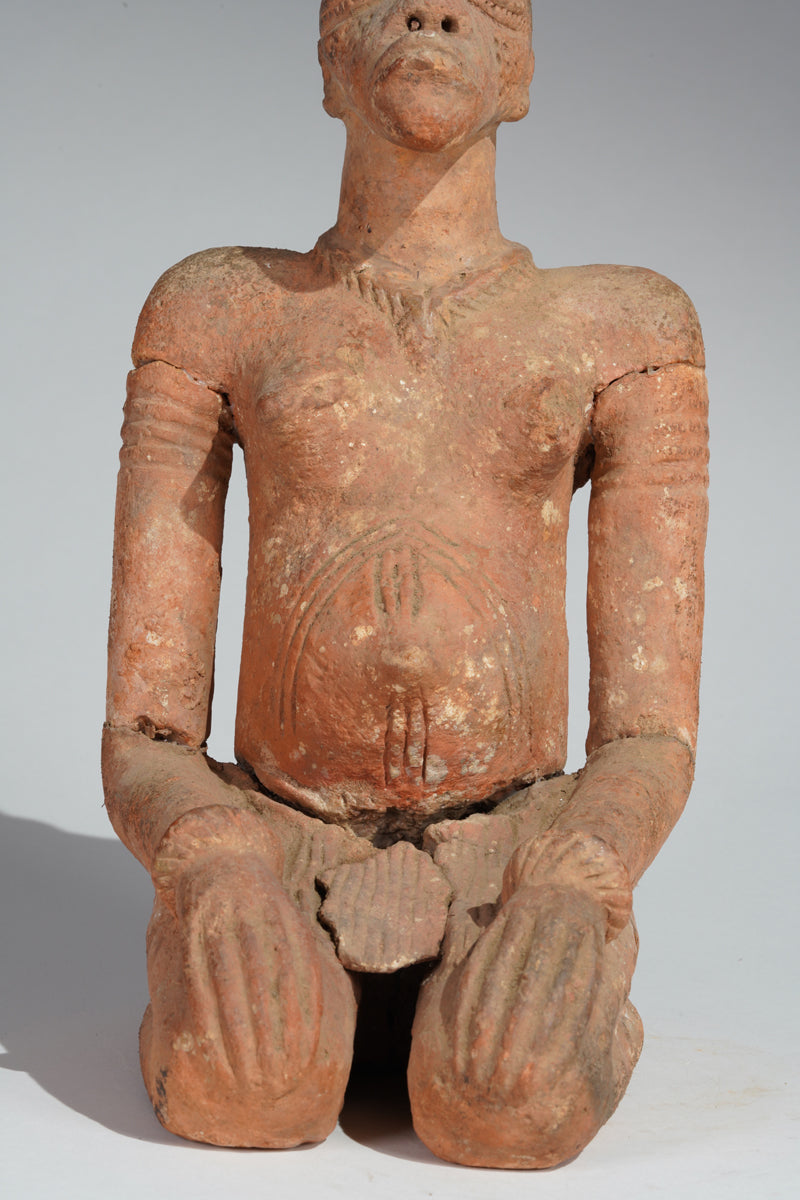 A Djenne terracotta figure