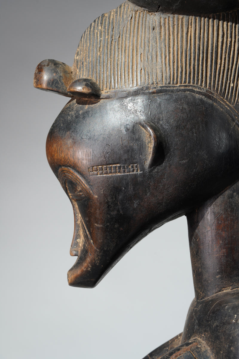 A Senufo maternity sculpture