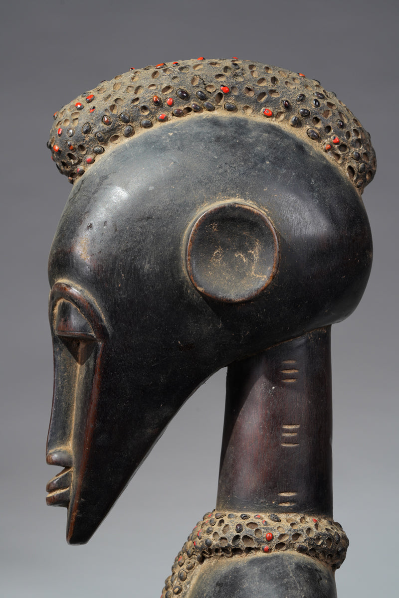 A female Senufo Rhythm pounder