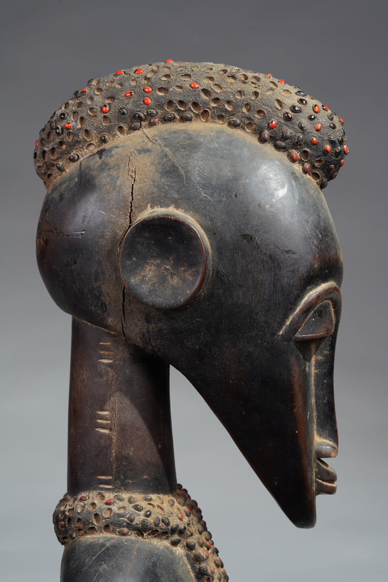 A female Senufo Rhythm pounder
