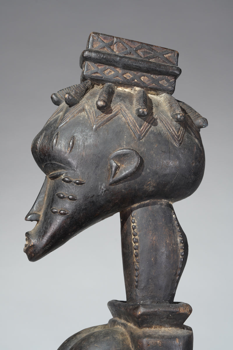 A female Guro sculpture