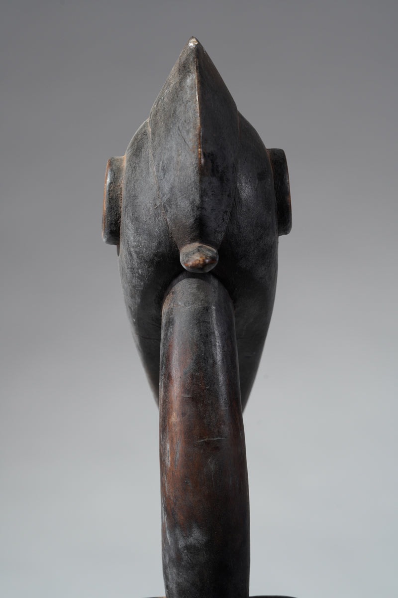 A female Senufo Rhythm pounder - called Débéle