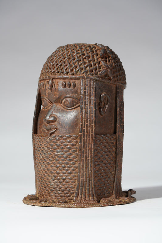 An Uhunmwu-Elao, Commemorative head
