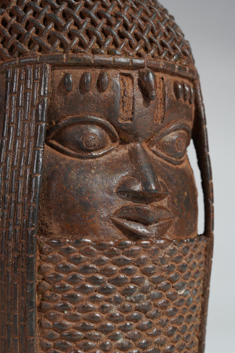 An Uhunmwu-Elao, Commemorative head