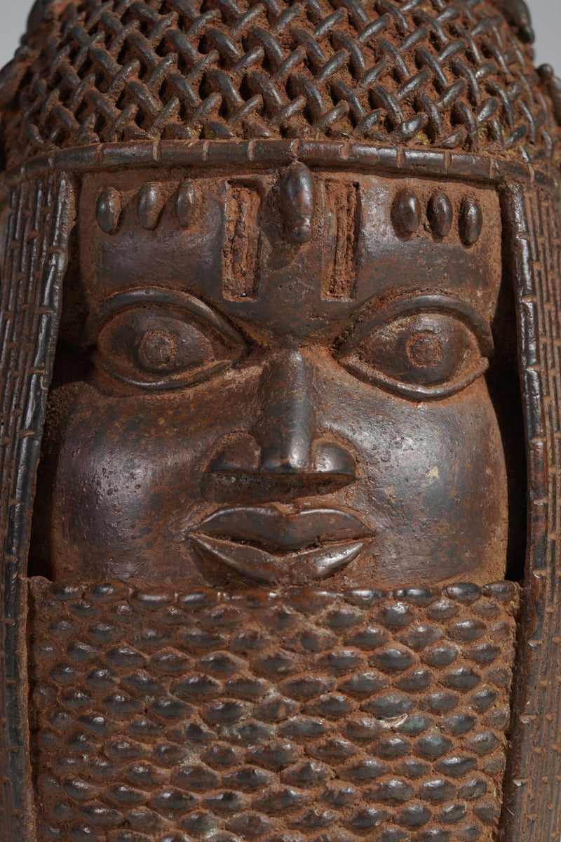 An Uhunmwu-Elao, Commemorative head
