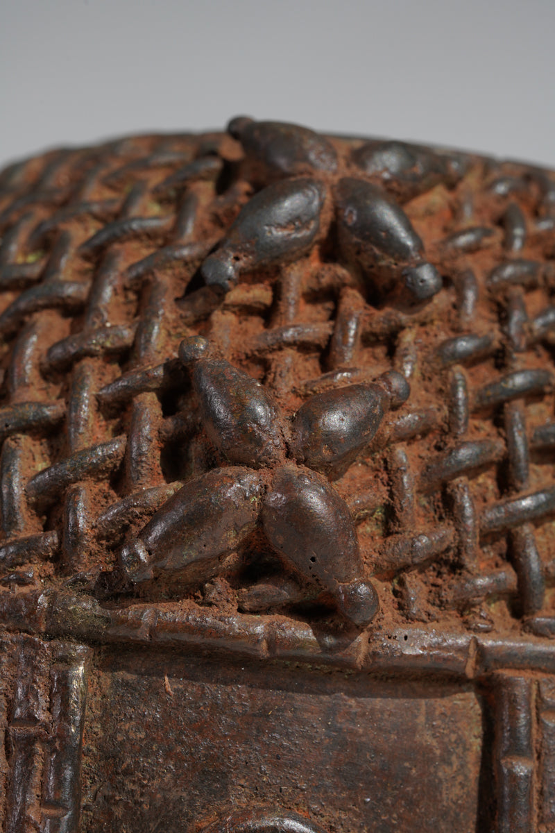 An Uhunmwu-Elao, Commemorative head